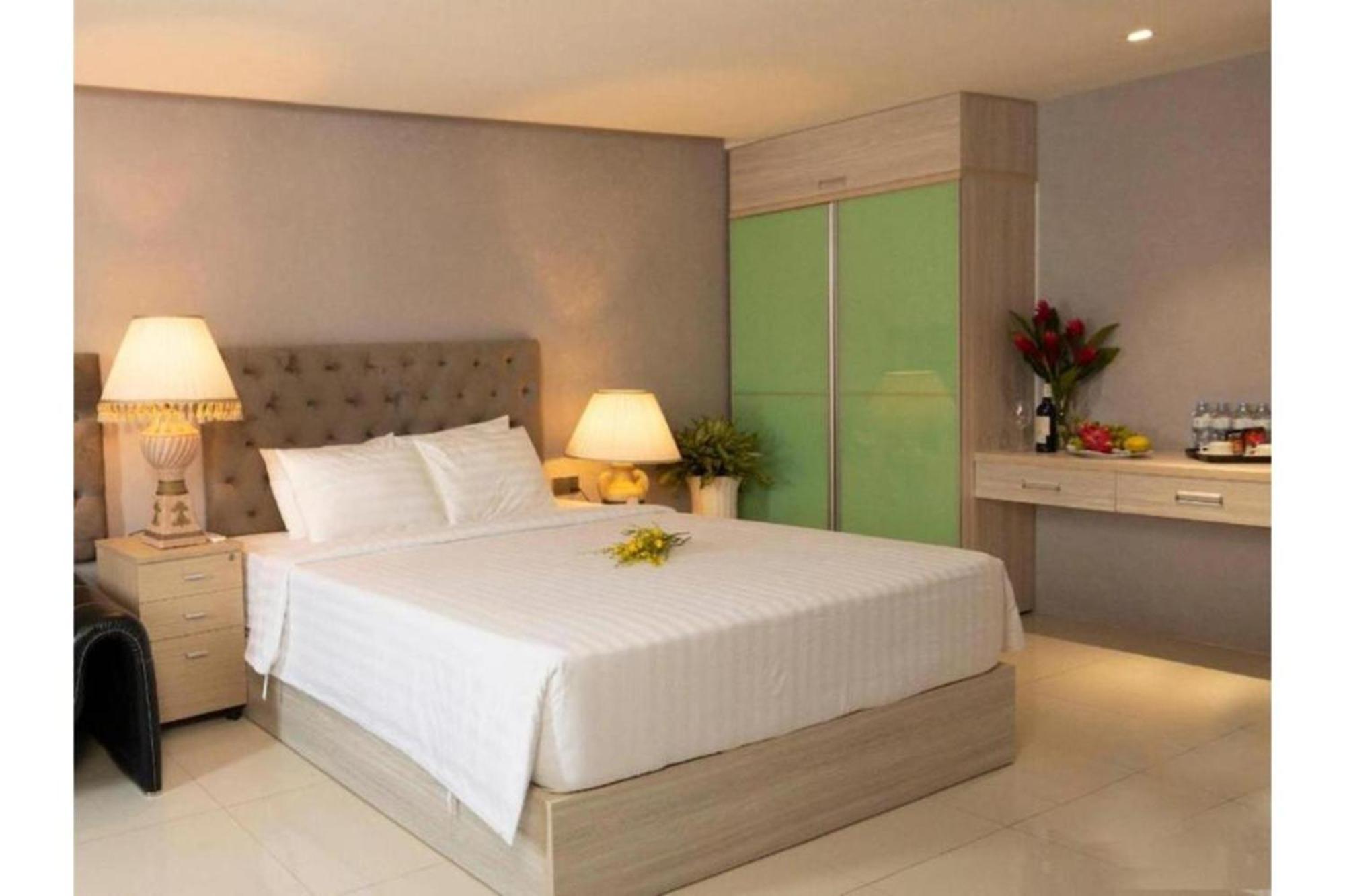 Collection O Sunshine Garden Hotel - Near Secc Ho Chi Minh City Exterior photo